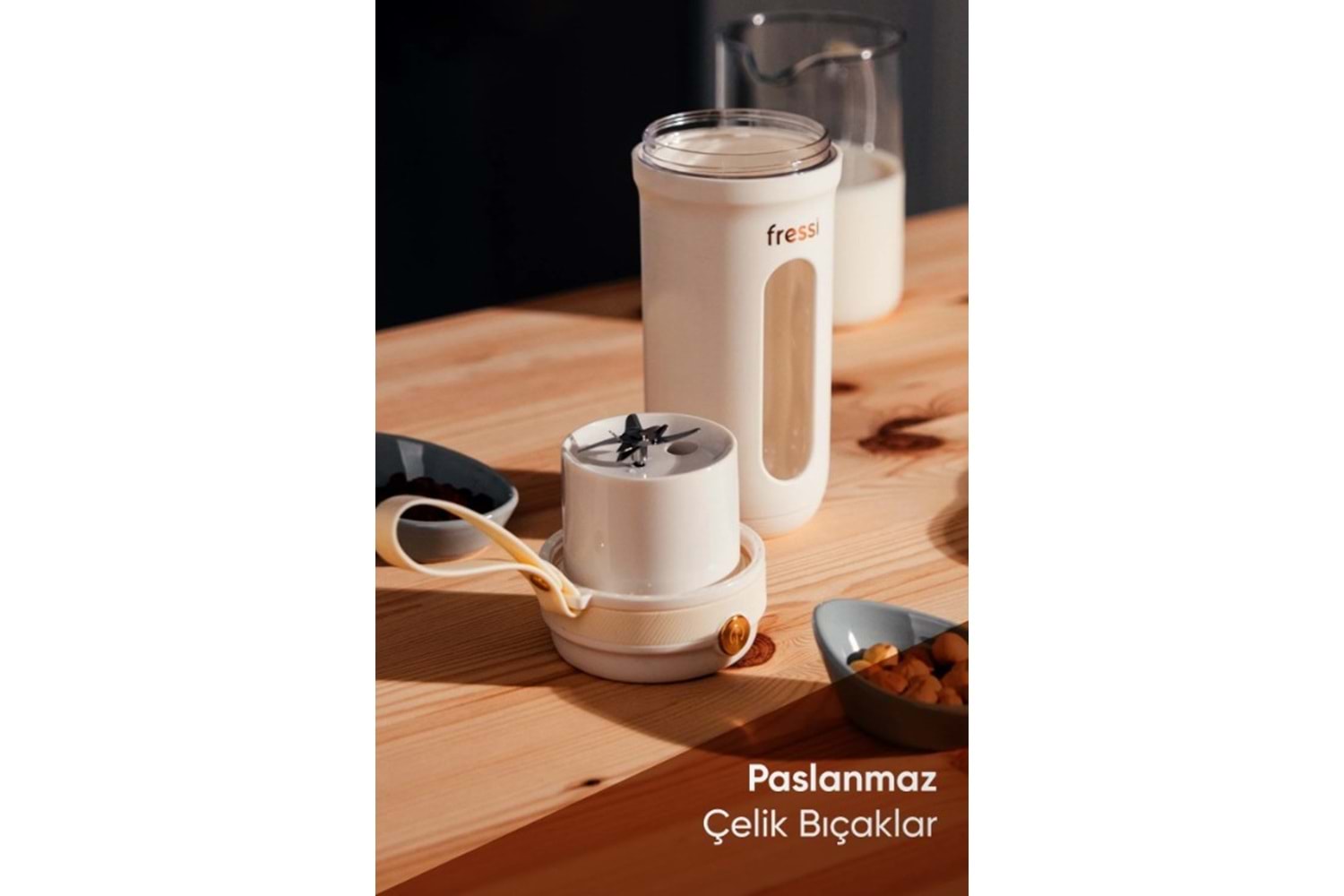 Fressi Kişisel Smoothie Blender Taşınabilir Şarjlı Öğütücü Fonksiyon Smothie Blendır 80w 350ml - Krem