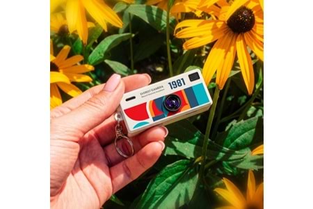 Everest ADK1981 Beyaz 1.6MP 300mAh Şarjli Konteyner Tipi Retro Anahtarlık Mini Dijital Kamera